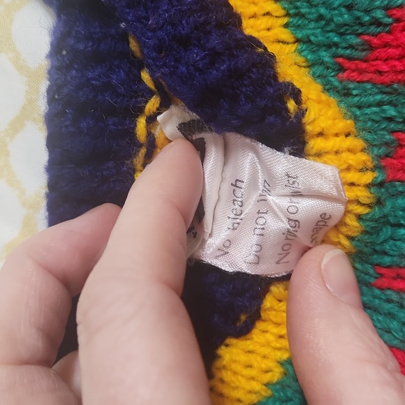 Joseph Magnin sweater, child size 6 months - Picture 8 of 8